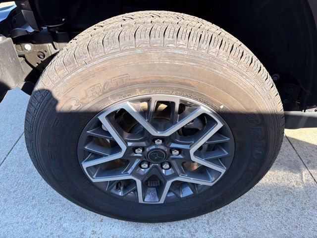 Used 2026 Jeep Wrangler Unlimited Sahara AWD/4WD image 9