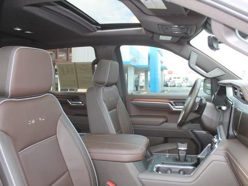 Used 2025 GMC Sierra 1500 Denali w/ Denali Reserve Package AWD/4WD image 18