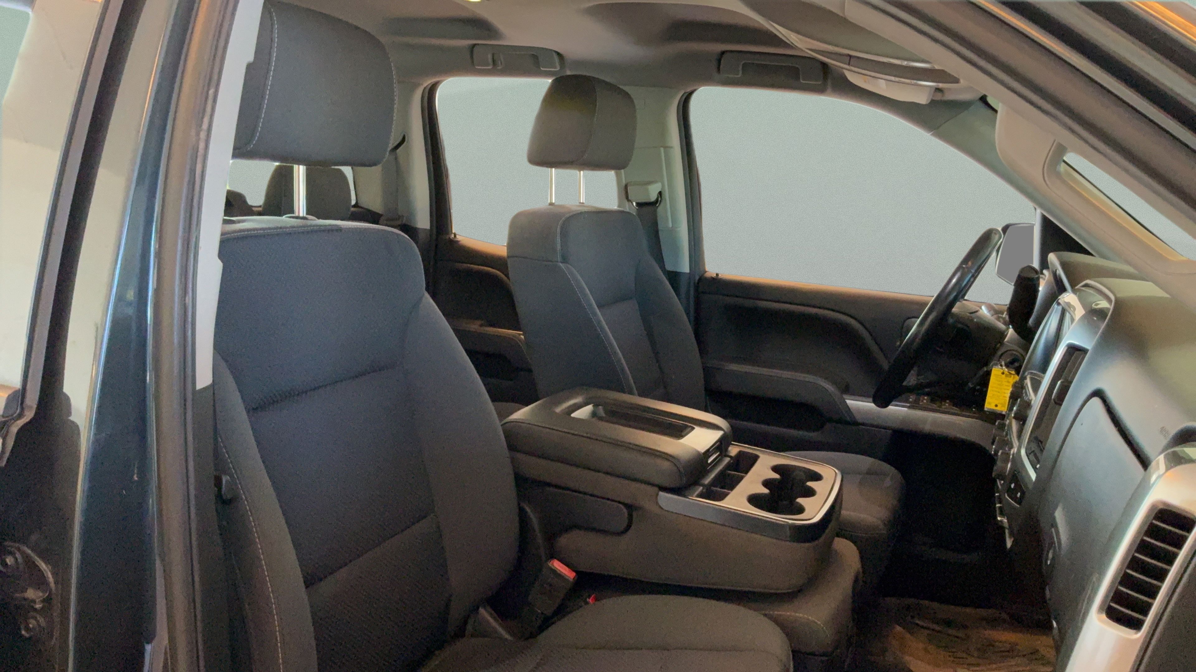 Used 2018 Chevrolet Silverado 1500 LT w/ All Star Edition AWD/4WD image 35