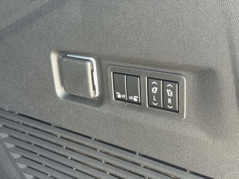 New 2026 GMC Yukon XL Denali Ultimate AWD/4WD image 29