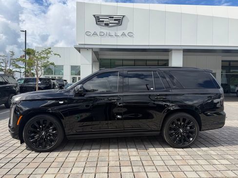Certified 2026 Cadillac Escalade Sport w/ LPO, ONYX Package AWD/4WD image 1