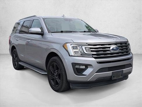 Used 2020 Ford Expedition XLT w/ Equipment Group 202A RWD image 4