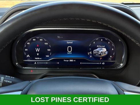 Used 2024 Chevrolet Suburban Premier RWD image 13