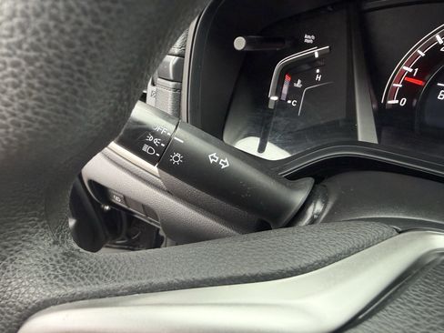 Used 2018 Honda CR-V LX image 17