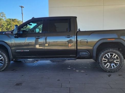 Used 2022 GMC Sierra 2500 AT4 w/ AT4 Preferred Package image 9