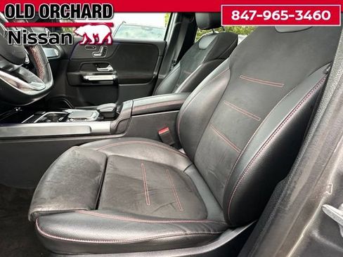 Used 2023 Mercedes-Benz GLB 250 4MATIC image 13
