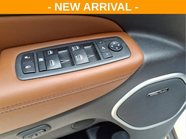 Used 2020 Jeep Grand Cherokee Summit w/ Skid Plate Group AWD/4WD image 17