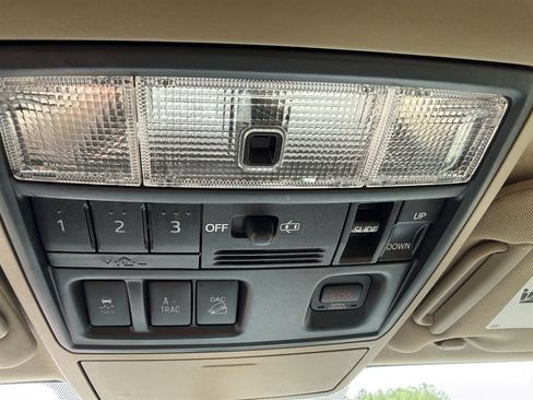 Used 2016 Toyota 4Runner Limited AWD/4WD image 23