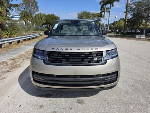 New 2026 Land Rover Range Rover Long Wheelbase SE image 8