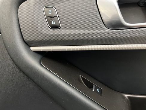 Used 2025 Ford Explorer ST-Line w/ ST-Line Street Pack image 28