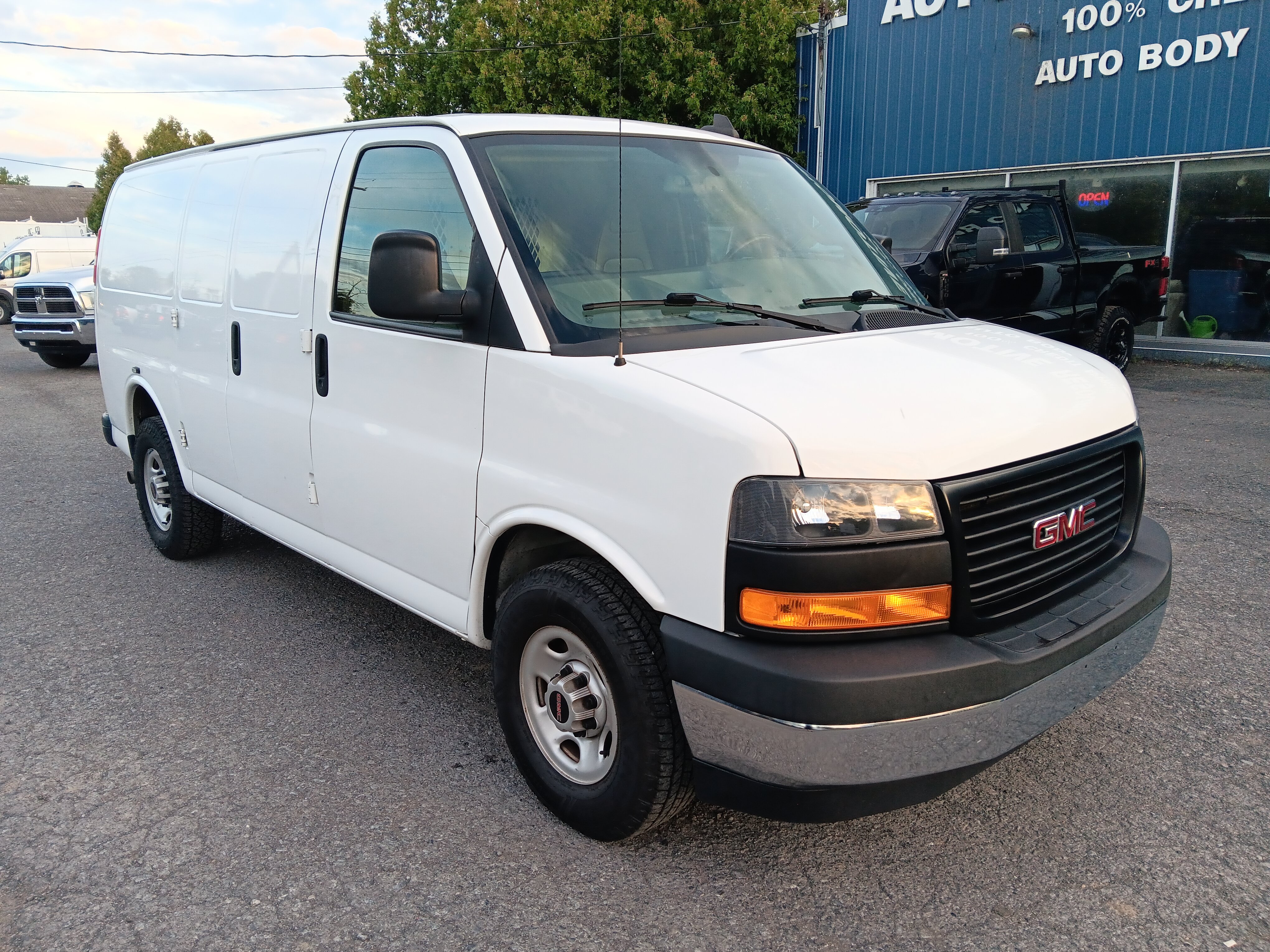 Used 2021 GMC Savana 2500 w/ Driver Convenience Package RWD image 7