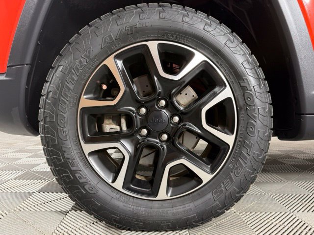 Used 2020 Jeep Compass Trailhawk AWD/4WD image 10