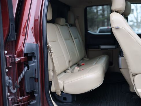 Used 2017 Ford F250 Lariat w/ Chrome Package image 13