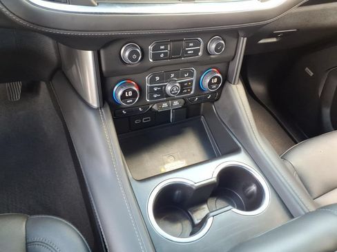 Used 2023 Chevrolet Tahoe Z71 w/ Luxury Package AWD/4WD image 28