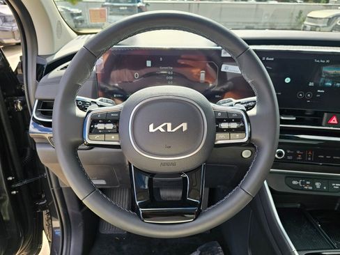 New 2026 Kia Carnival SX Prestige image 11