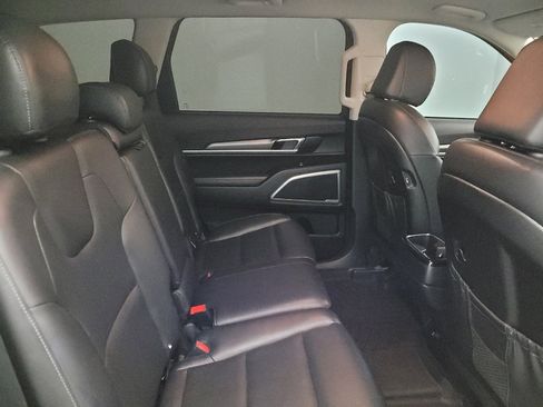Used 2022 Kia Telluride LX AWD/4WD image 19