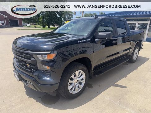 Used 2025 Chevrolet Silverado 1500 Custom AWD/4WD image 3