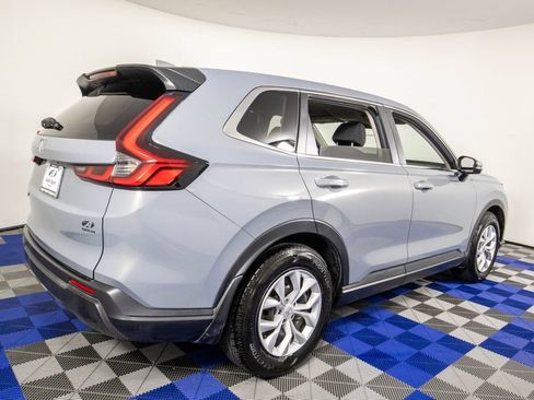 Used 2025 Honda CR-V LX image 6
