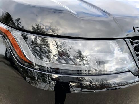 Used 2021 Land Rover Range Rover Sport HSE Silver Edition image 26