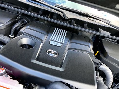 New 2026 Lexus LX 600 4WD w/ Luxury Package image 17