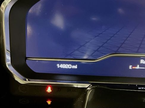 Used 2023 GMC Sierra 1500 Elevation w/ Preferred Package image 12