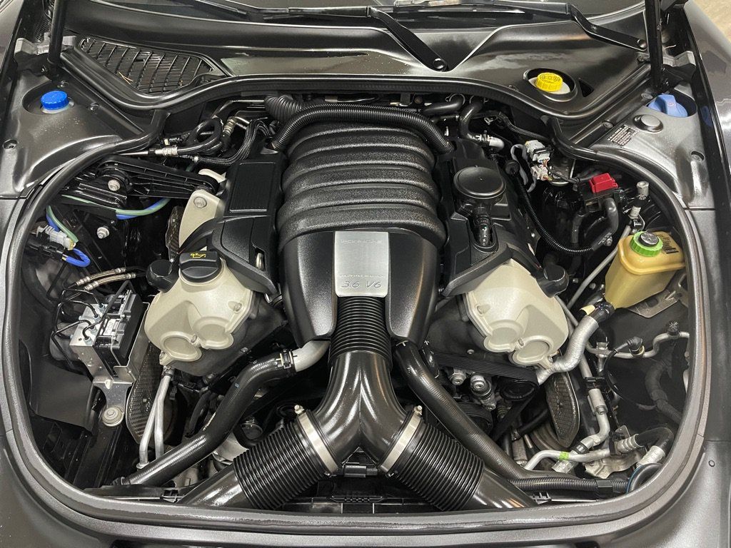 Used 2014 Porsche Panamera image 36