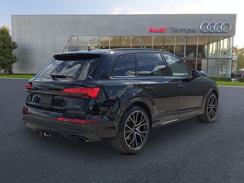 New 2025 Audi Q7 3.0T Prestige image 4