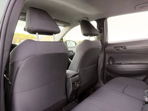 Used 2022 Toyota Corolla Cross LE FWD image 21