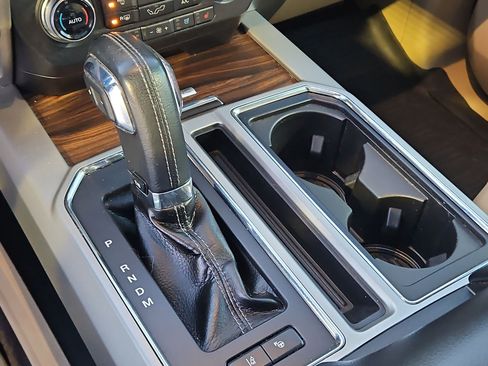 Used 2017 Ford F150 Lariat w/ Equipment Group 502A Luxury image 29