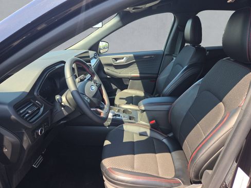 Used 2024 Ford Escape ST-Line w/ Tech Pack #1 AWD/4WD image 11