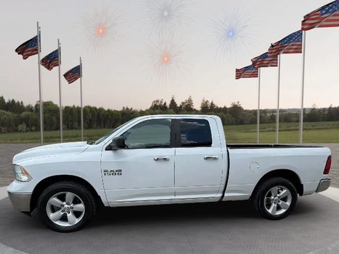 Used 2013 RAM 1500 Classic SLT w/ Premium Display Pkg RWD image 3