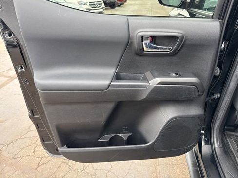 Used 2023 Toyota Tacoma TRD Off-Road w/ Black Out Package (TMS) image 17