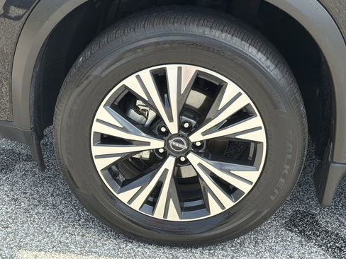 Certified 2023 Nissan Rogue SV w/ SV Premium B Package FWD image 32