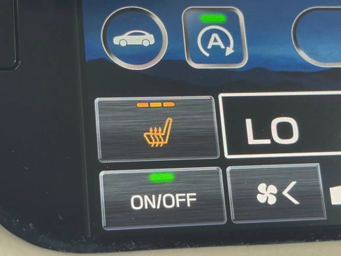 Used 2024 Subaru Outback Premium AWD/4WD image 24