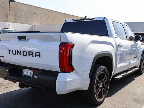 Used 2024 Toyota Tundra Limited AWD/4WD image 9