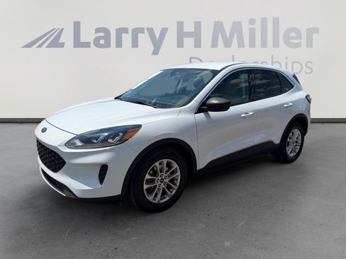 Used 2022 Ford Escape SE FWD image 1
