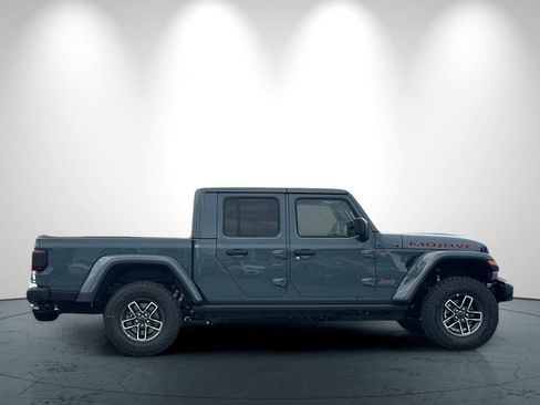 New 2026 Jeep Gladiator Mojave image 3