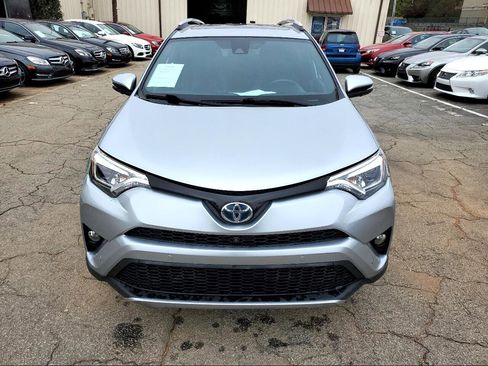 Used 2016 Toyota RAV4 SE image 2