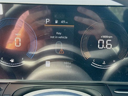 New 2027 Hyundai Kona SE FWD image 9