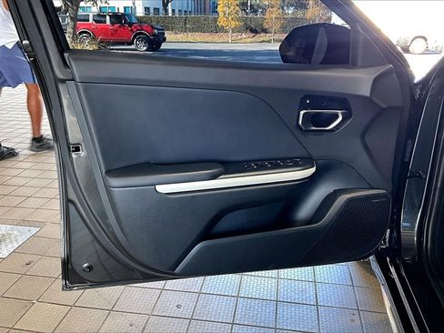 Used 2025 Kia K4 GT-Line Turbo image 2