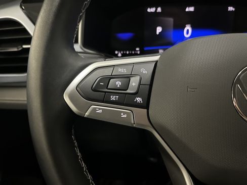 Certified 2025 Volkswagen Taos SE AWD/4WD image 27