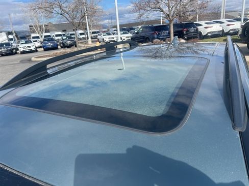 Used 2017 Subaru Forester 2.5i Premium w/ All-Weather Package image 12