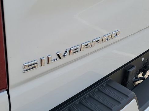 Used 2024 Chevrolet Silverado 1500 High Country w/ Technology Package AWD/4WD image 33