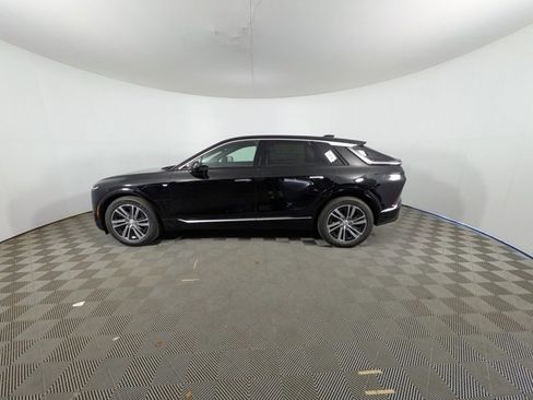 New 2026 Cadillac Lyriq Luxury image 18