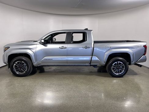 New 2025 Toyota Tacoma TRD Sport image 6