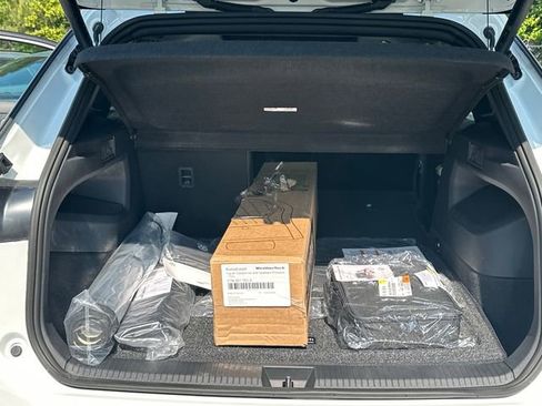 New 2026 Volkswagen Tiguan SEL R-Line AWD/4WD image 18