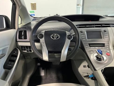 Used 2015 Toyota Prius Three FWD image 21