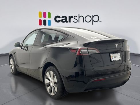 Used 2023 Tesla Model Y Long Range AWD/4WD image 2