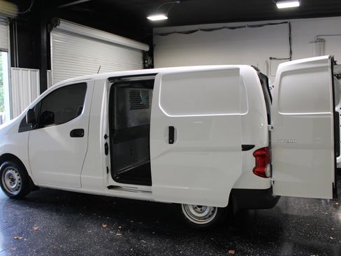 Used 2020 Nissan NV200 S FWD image 30