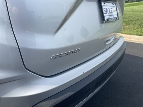 Used 2019 Ford Edge SEL w/ Equipment Group 201A AWD/4WD image 14